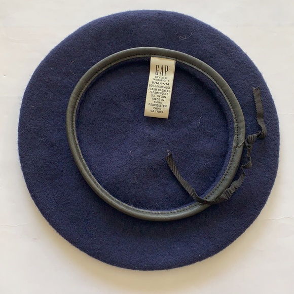 Gap Wool Blend Beret Size Small Medium - Picture 2 of 3
